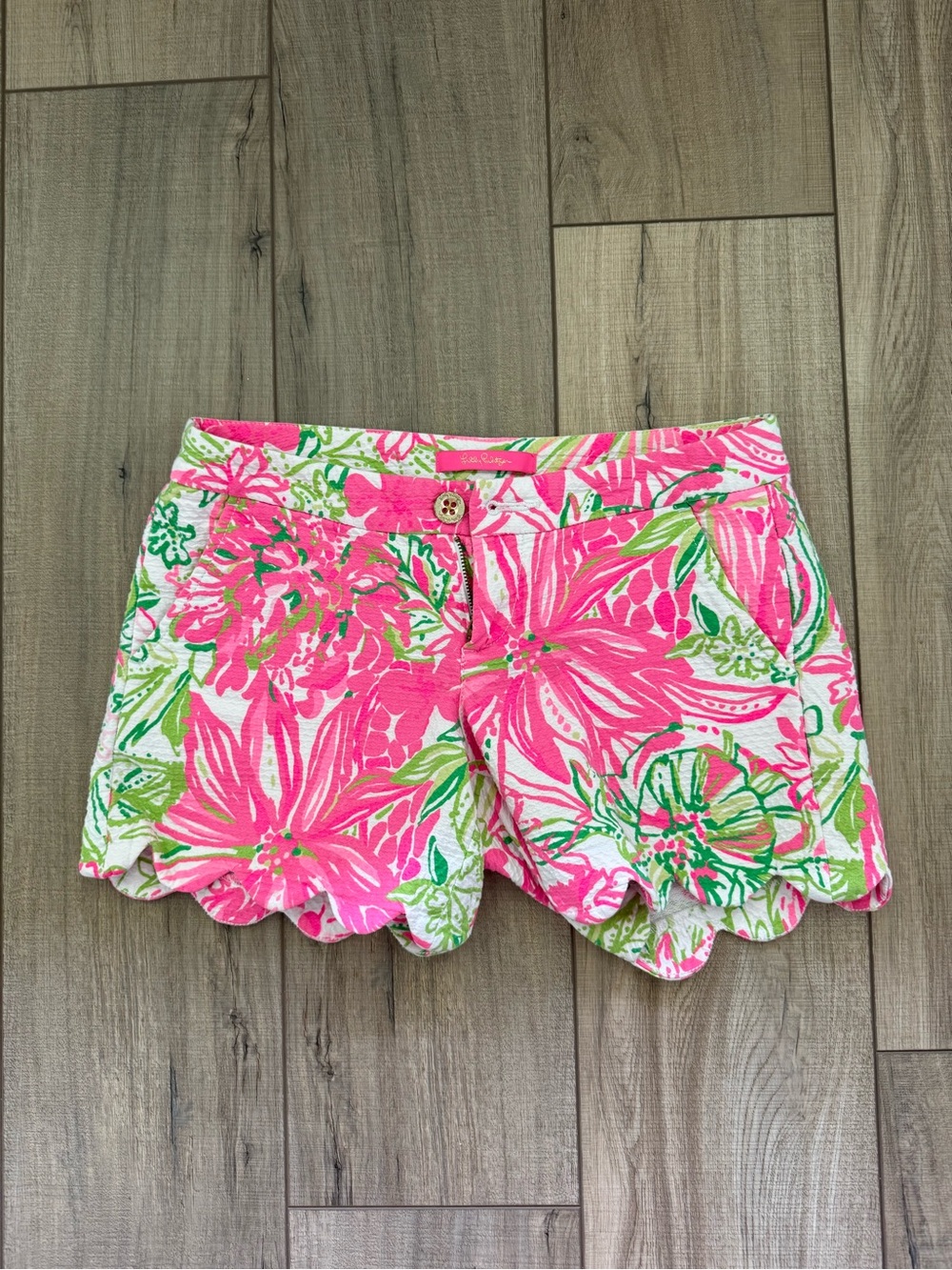 Lilly Pulitzer Pink & Green Floral Scallop Hem Shorts